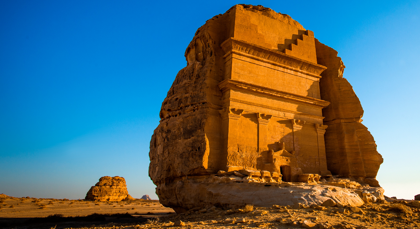 Enchanting Escape: Riyadh to AlUla – A Journey Through Time & Nature